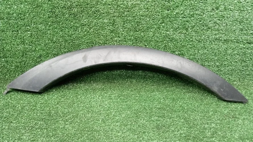 накладка на крыло Bmw N52B25,N47D20C,256S5,N47D20A E83 Bmw X3 N52B25,N47D20C,256S5,N47D20A E83 51713330867