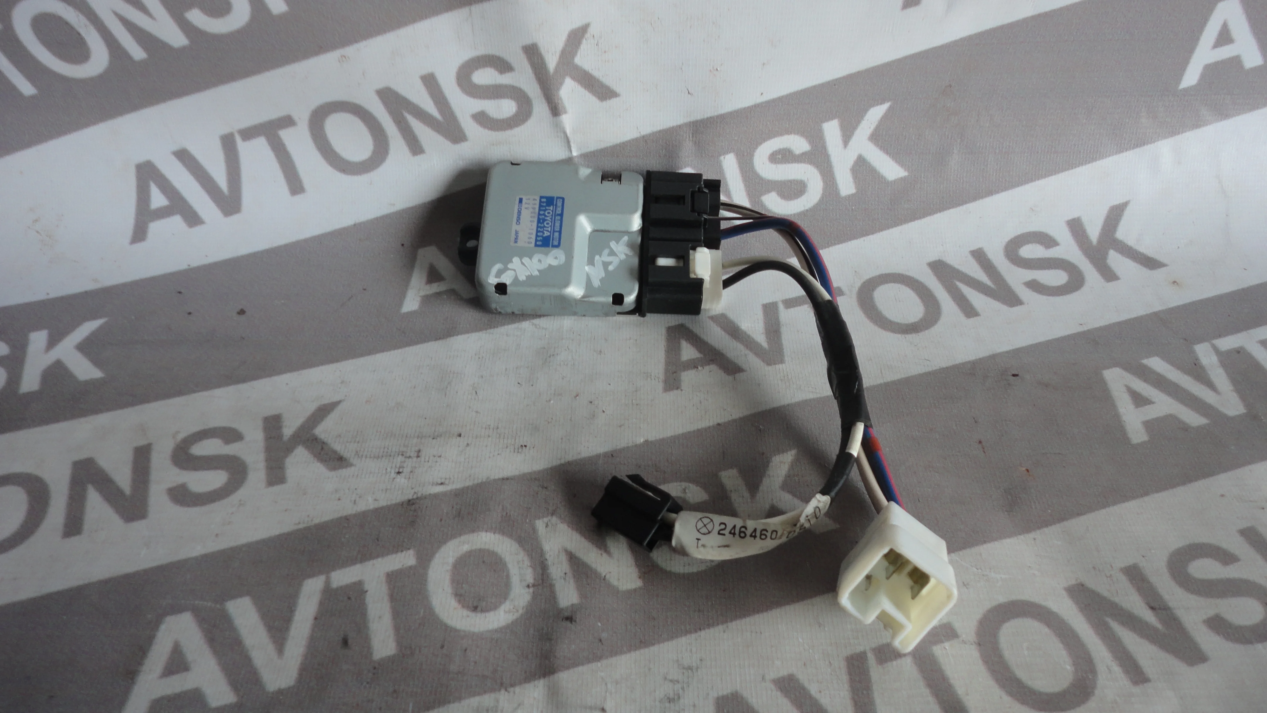 реостат печки Toyota 1gfe GX100,GX105,GX10*,JZX105,JZX100,JZX10* Toyota mark 2 1gfe GX100,GX105,GX10*,JZX105,JZX100,JZX10* 8716522050