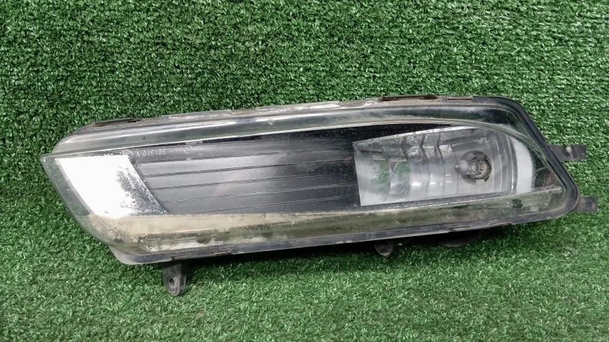 противотуманная фара Volkswagen CFGC,CFGB 357,358,B6 Volkswagen Passat Cc CFGC,CFGB 357,358,B6 3C8941699