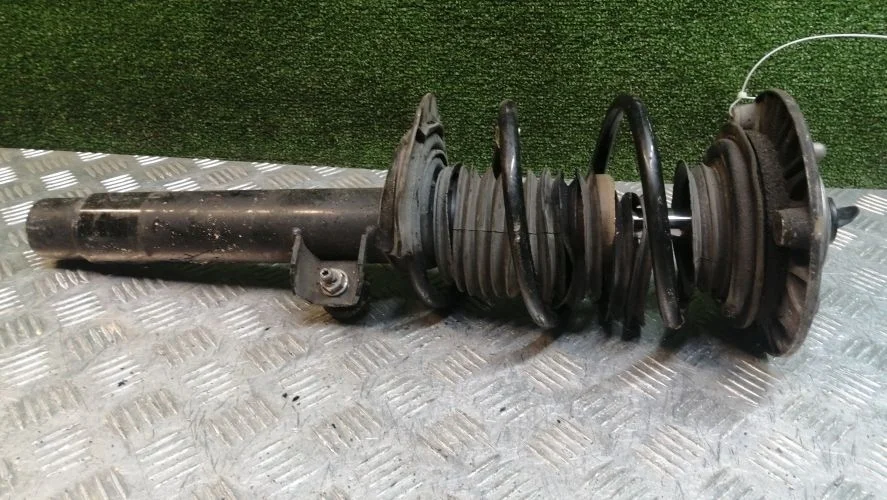 стойка Bmw N47D20C F30 Bmw 3-Series N47D20C F30 31316874370,31316791579