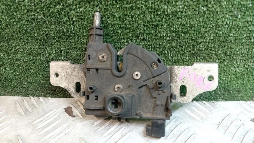 замок капота Ford CJBB B4Y Ford Mondeo 3 CJBB B4Y 4913335
