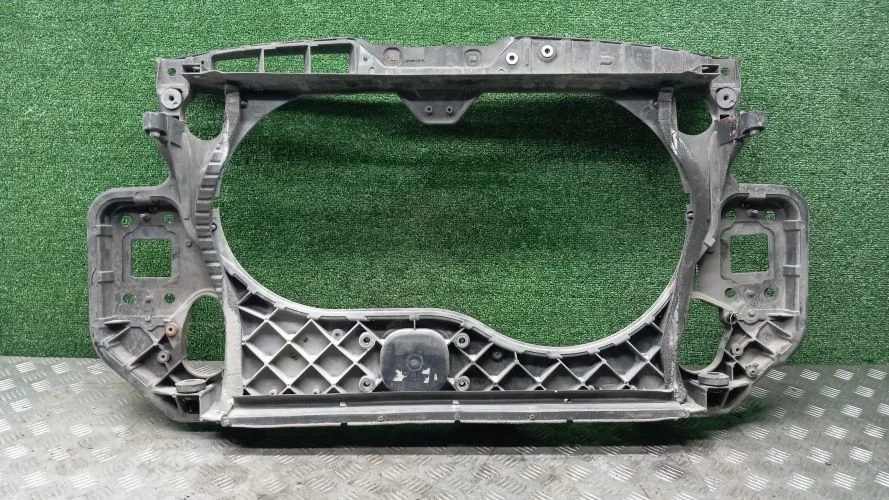 рамка радиатора Audi BKH,CCA,CCAA 4F,4F2 Audi A6 BKH,CCA,CCAA 4F,4F2 4F0805594D