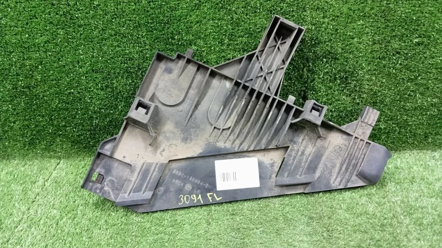 крепление фары Land Rover 224DT L359 Land Rover Freelander 224DT L359 6H5213D084B,LR001542