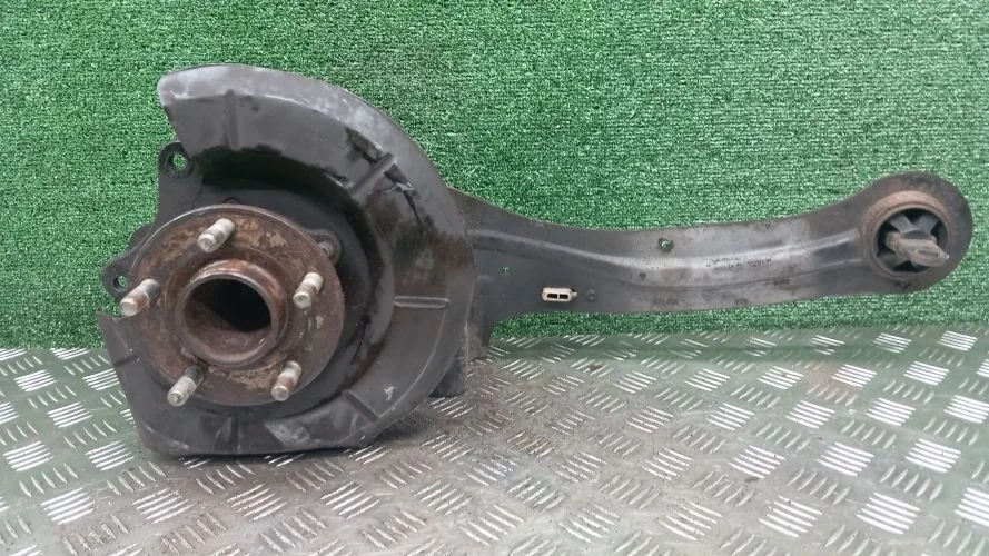 ступица Ford D4204T,UFDB CB8 Ford Focus3 D4204T,UFDB CB8 1780076
