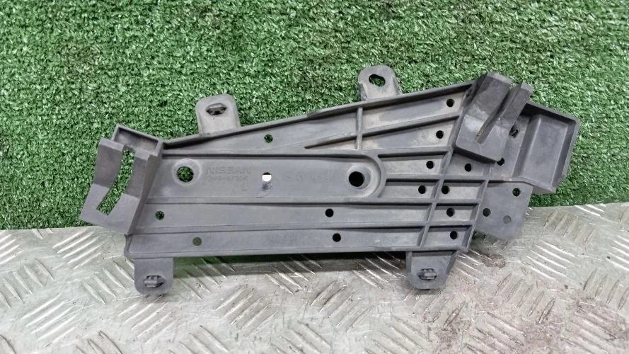 крепление фары Infiniti VQ37VHR Y51 Infiniti Q70 VQ37VHR Y51 625651MA0A