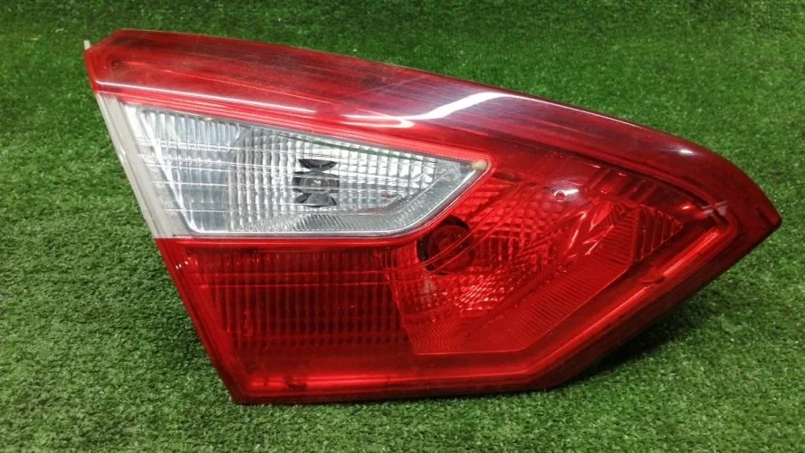 вставка багажника Ford xqda CB8 Ford Focus 3 xqda CB8 1769302,BM5113A603AD