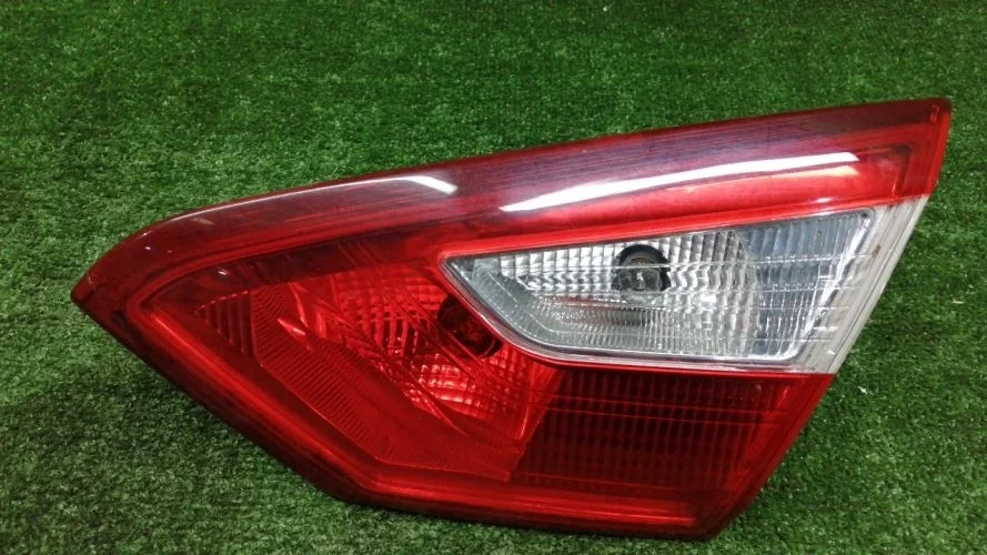 вставка багажника Ford xqda CB8 Ford Focus 3 xqda CB8 1769301,BM5113A602AD