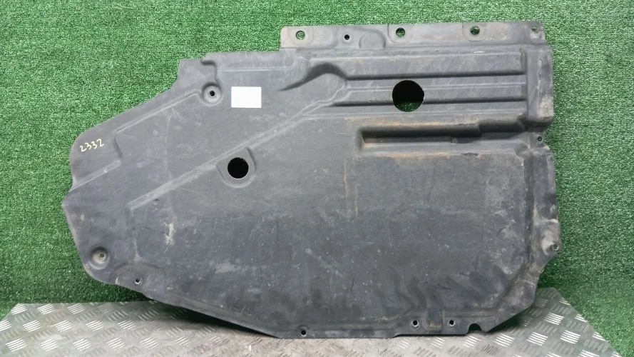 защита топливного бака Bmw M57B30,N52B30,N52B30A E70 Bmw X5 M57B30,N52B30,N52B30A E70 51757158406