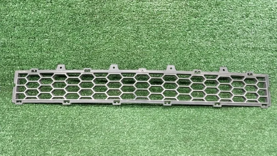 решетка бамперная Chevrolet Z22D1 C100 Chevrolet Captiva Z22D1 C100 96623441
