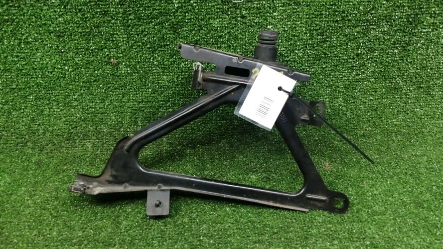 крепление крыла Bmw N54B30A,N63B44A F01,F02 Bmw 7-series N54B30A,N63B44A F01,F02 7184180,41357207186