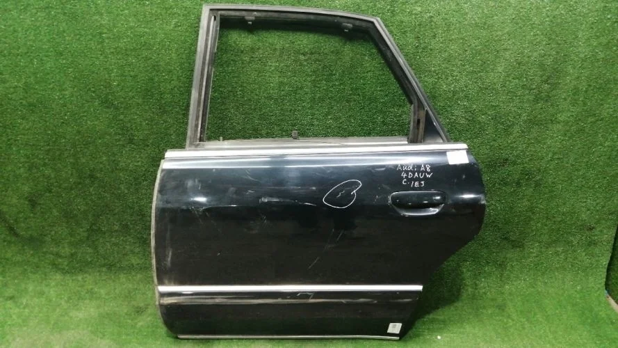 дверь боковая Audi AUX 4D2 Audi A8 AUX 4D2 4D0833051E