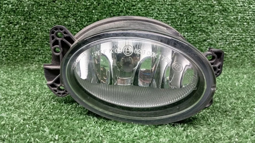 противотуманная фара Mercedes-Benz 272967,642940 W164 Mercedes-Benz M-Class 272967.642940 W164 A1698201656,0305077002,1305300449,1305230181