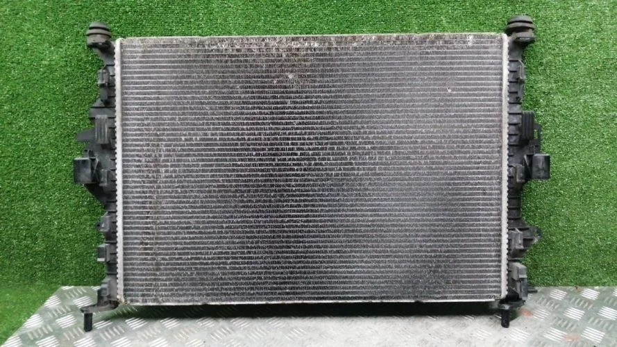 радиатор охлаждения двс Ford UFDB,D4204T,TXDB CB8,BD Ford Focus3,Mondeo 4 UFDB,D4204T,TXDB CB8,BD 6G918005FD,989299A,1778038,1897409