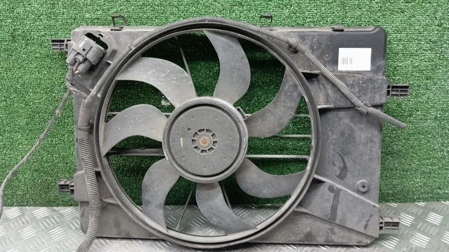 диффузор радиатора Chevrolet F16D4,F18D4 J300 Chevrolet Cruze F16D4,F18D4 J300 0130307127,52421138,13267630,13335182,13252519