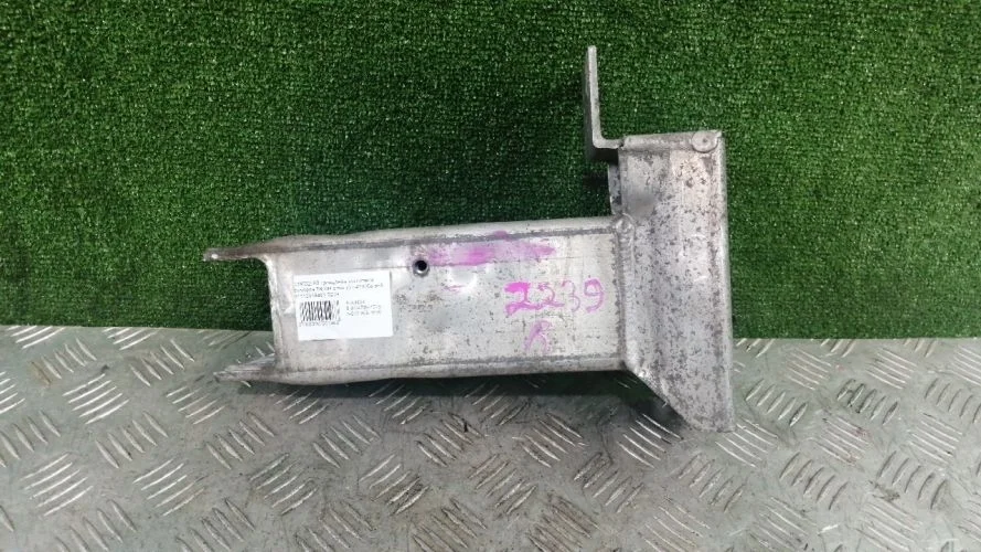 кронштейн усилителя бампера Bmw N47D20A,N52B30AF E83 Bmw X3 N47D20A,N52B30AF E83 51113448461,51113403440