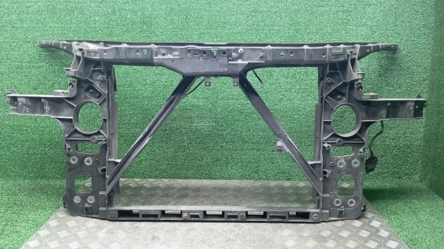 рамка радиатора Audi BUG 4LB Audi Q7 BUG 4LB 4L0805594A