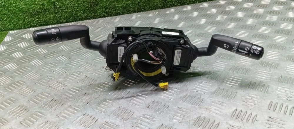 подрулевой переключатель в сборе Land Rover 224DT L359 Land Rover Freelander 224DT L359 LR010681,LR017767,LR017769,LR018293