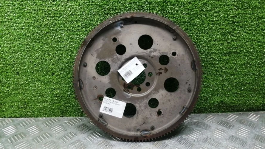 маховик Nissan VQ20DE A32 Nissan Cefiro VQ20DE A32 12331-31U10