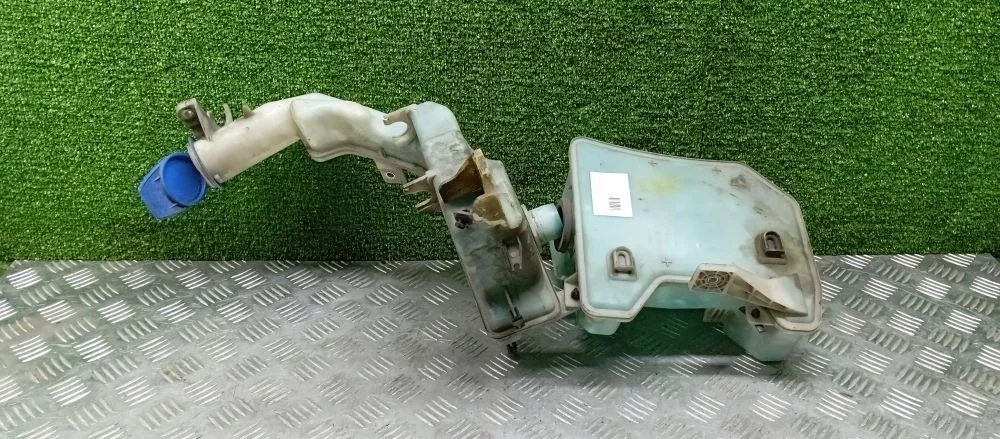 бачок стеклоомывателя Volkswagen CBBB,CCTA,CBFA 357,358 Volkswagen Passat Cc CBBB,CCTA,CBFA 357.358 3C8955453B