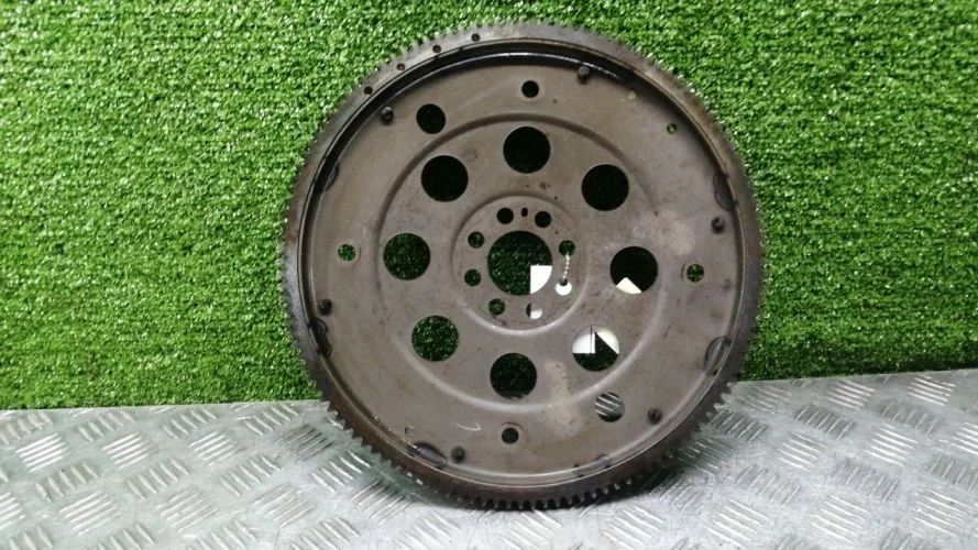 маховик Nissan VQ23DE J31 Nissan Teana VQ23DE J31 12331-CA000