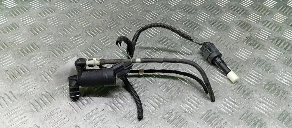 мотор омывателя Ford D4204T,UFDB,XQDA CB8 Ford Focus3 D4204T,UFDB,XQDA CB8 BV6117K624BA,BV6117K624BB,2205506,BV6Z17664E,WG339