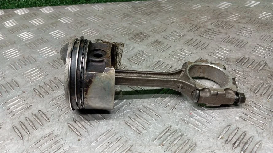 поршень с шатуном Mitsubishi 4G93 H76W Mitsubishi Pajero Io 4G93 H76W MD350309,MD169030