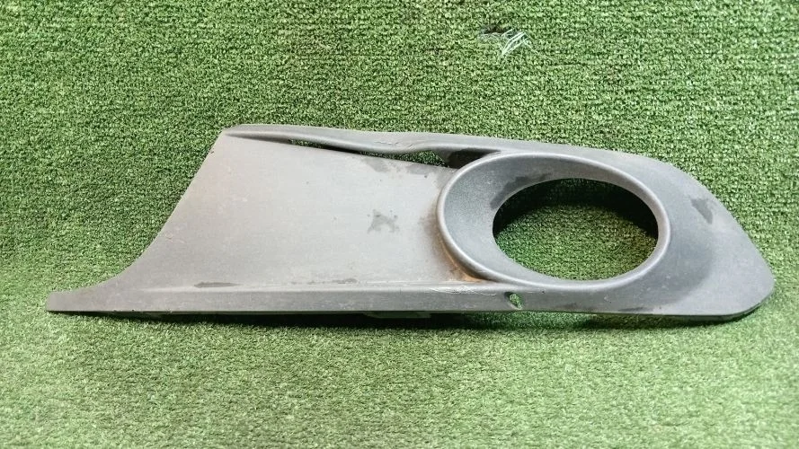 рамка противотуманной фары Volkswagen CAYC,CFF 162 Volkswagen Jetta CAYC,CFF 162 5C6853665A