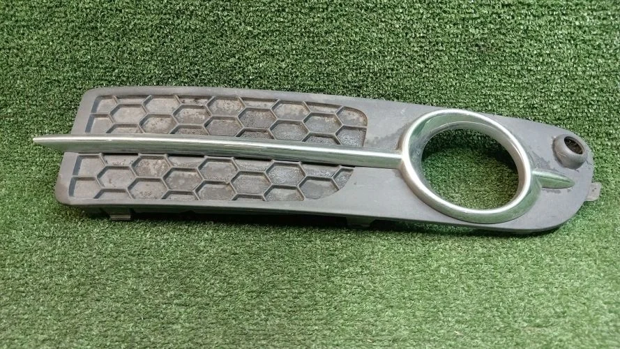 рамка противотуманной фары Volvo D5244T4,D5244T10 AS71,AS70 Volvo S80 D5244T4,D5244T10 AS71,AS70 30655929