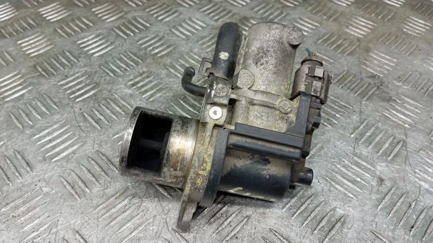 клапан egr Hyundai D4CB TQ Hyundai Grand Starex D4CB TQ 284104A700