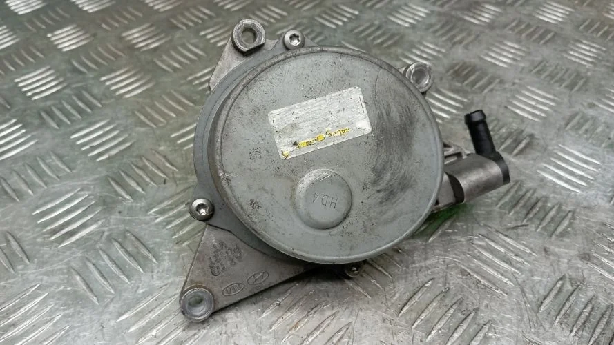 вакуумный насос Hyundai D4CB TQ Hyundai Grand Starex D4CB TQ 288104A700