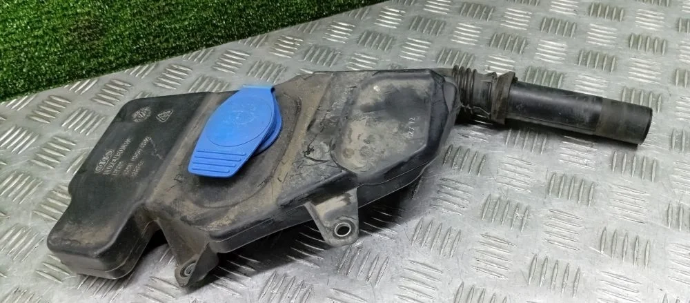 горловина бачка омывателя Audi CDUD,CDU 4G2,4G,4G5 Audi A7,A6 CDUD,CDU 4G2,4G,4G5 4G1955462,4G1955463