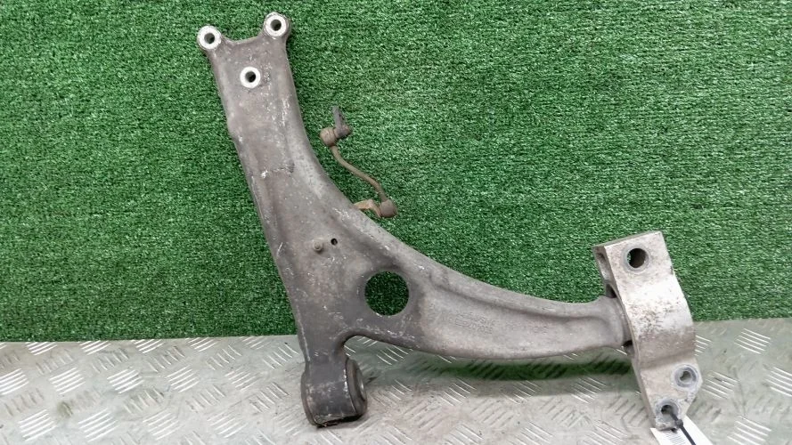 рычаг Volkswagen CBAB,CBBB,CCTA,BVY 3C2,B6,357,5N1 Volkswagen Passat,Passat Cc,Tiguan CBAB,CBBB,CCTA,BVY 3C2,B6,357,5N1 3C0407151G,3C0407151E