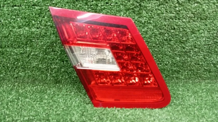 вставка багажника Mercedes-Benz 651924 W212 Mercedes-Benz E-Class 651924 W212 A2128200764,A2129060158