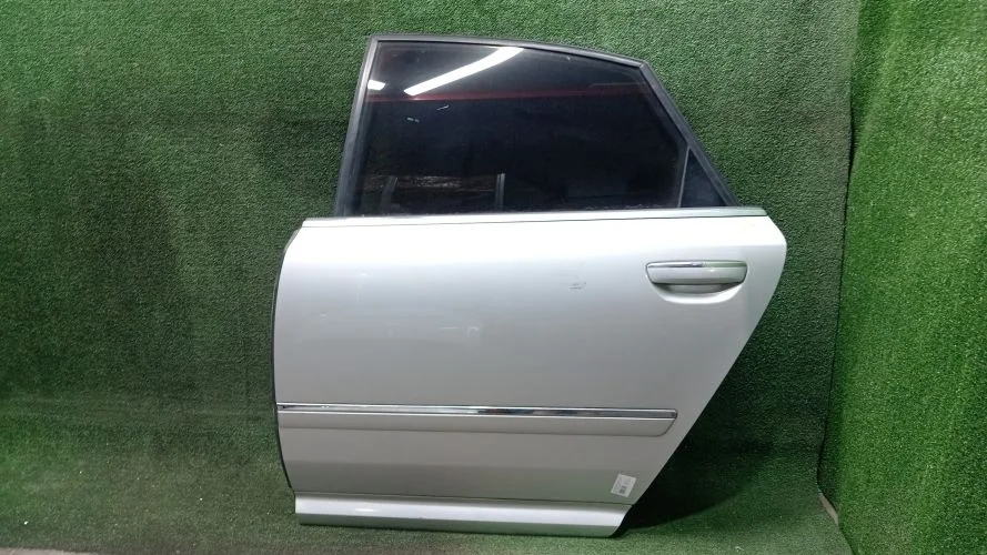 дверь боковая Audi BGK,BSB,BVJ,BPK,ASB 4E2,4E8,D3 Audi A8 BGK,BSB,BVJ,BPK,ASB 4E2,4E8,D3 4E0833051C