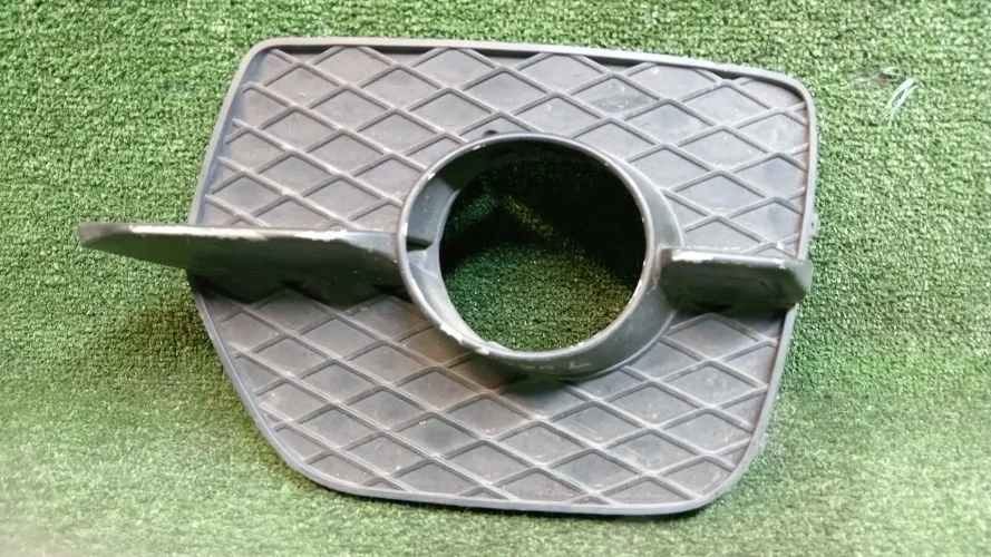 рамка противотуманной фары Bmw N63B44A E71 Bmw X6 N63B44A E71 51117188383,51117188385