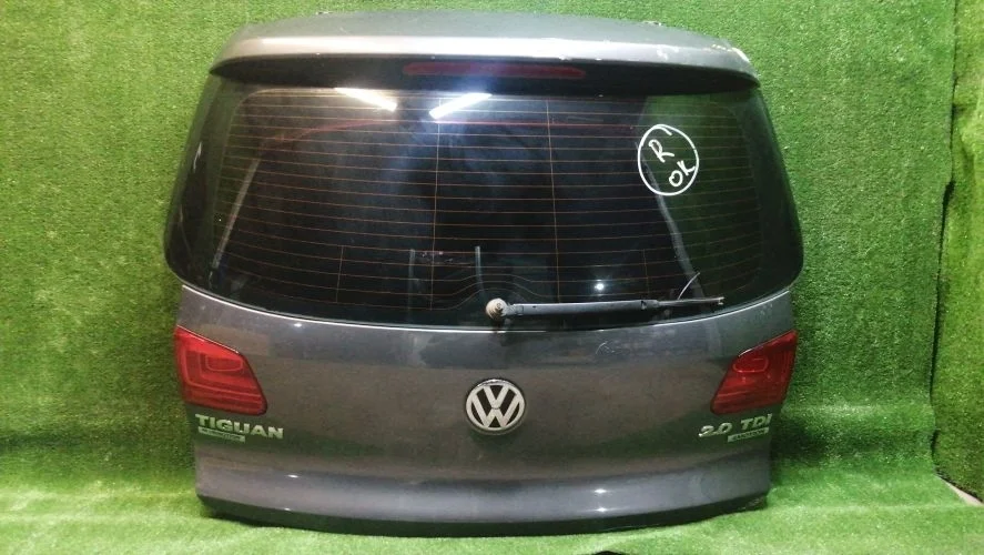 дверь багажника Volkswagen CBAB,CFF,CAXA,CCTA,CFFB 5N1,5N2,NF Volkswagen Tiguan CBAB,CFF,CAXA,CCTA,CFFB 5N1,5N2,NF 5N0827025G