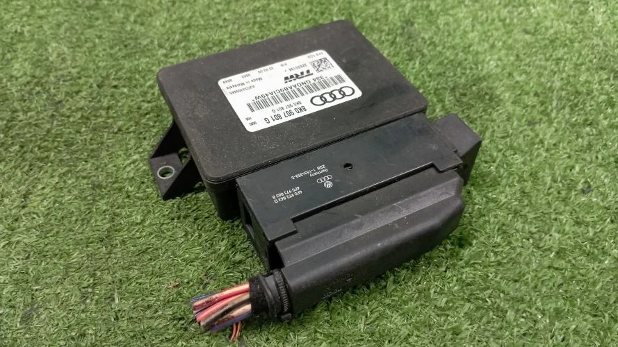 блок управления парковочным тормозом Audi CAEB 8K2 Audi A4 CAEB 8K2 8K0907801G