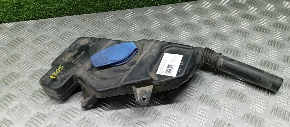 горловина бачка омывателя Audi CDUD,CDU 4G2,4G,4G5 Audi A7,A6 CDUD,CDU 4G2,4G,4G5 4G1955462,4G1955463