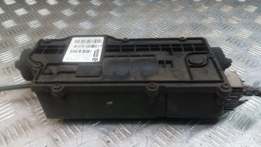 блок управления стояночным тормозом Bmw N57D30A,306D3,N52B30AF,N63B44A,N52B30A E70,E71,E72 Bmw X5,X6 N57D30A,306D3,N52B30AF,N63B44A,N52B30A E70,E71,E72 34436788556,136650,6788556,007405101,34436788968,34436779451,34436850289,34436796072