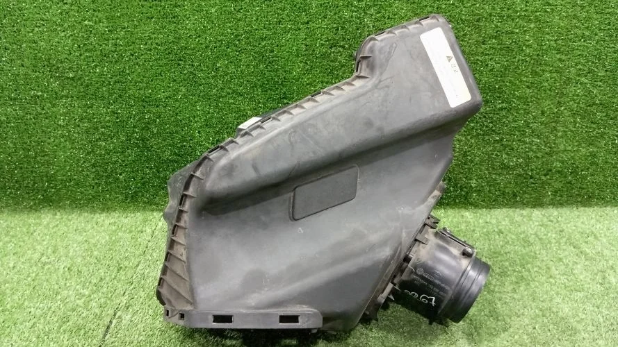 корпус воздушного фильтра Audi CDUD,CDUC 4G2,4GA Audi A6,A7 CDUD,CDUC 4G2,4GA 4G0133838E,4G0133838D