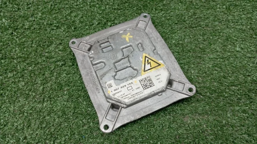 блок розжига ксенона Bmw N47D20A,306D3,N52B30AF E83,E70 Bmw X3,X5 N47D20A,306D3,N52B30AF E83,E70 1307329153,63117182520