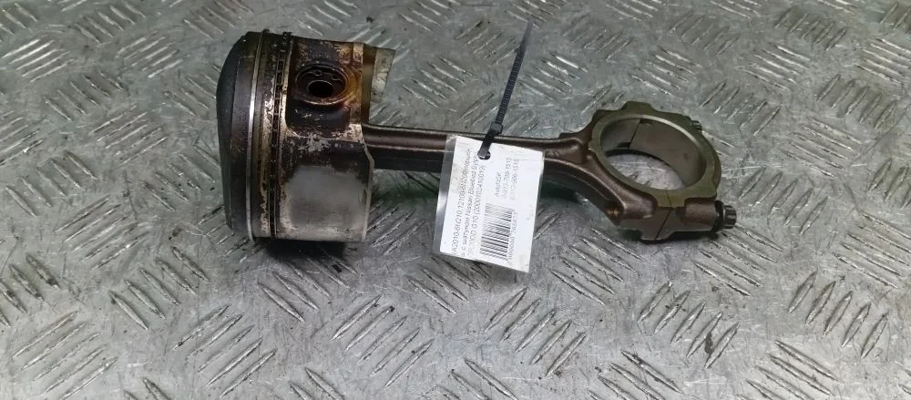 поршень с шатуном Nissan QR20DD G10 Nissan Bluebird Sylphy QR20DD G10 A2010-6N210,12100-6N200