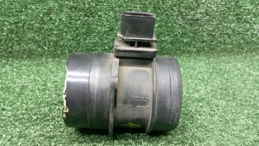 датчик расхода воздуха Volkswagen,Audi CBAB,CAHA,CBBB 8RB,5N1,357 Volkswagen,Audi tiguan CBAB,CAHA,CBBB 8RB,5N1,357 03G906461C,0281002735