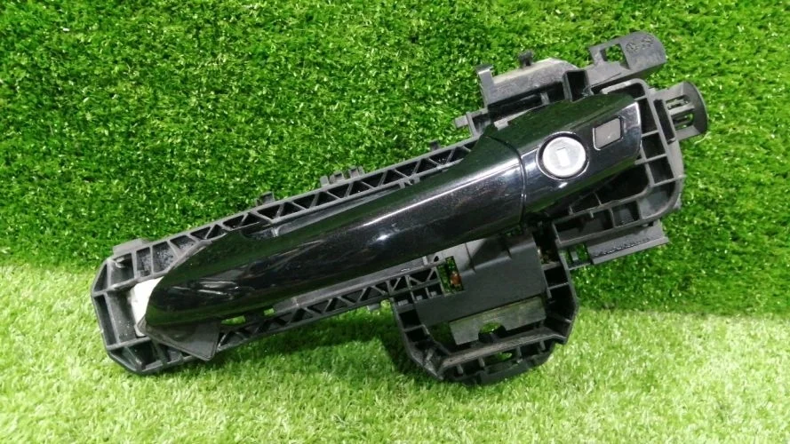 ручка двери внешняя Mercedes-Benz 651912 X204 Mercedes-Benz Glk-Class 651912 X204 A20476001709197