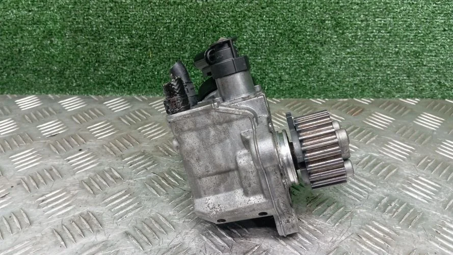 тнвд Volkswagen CFF,CFFB B7,5N1,A32 Volkswagen Tiguan CFF,CFFB B7,5N1,A32 03L130755AA,03L130755D,0445010526,03L130755L