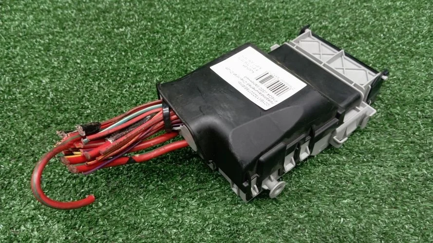 блок предохранителей Chevrolet  F18D4,F16D4 J300 Chevrolet Cruze F18D4,F16D4 J300 13222786