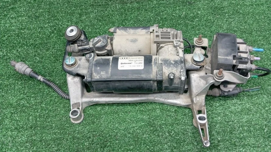 насос пневмоподвески Audi BUG 4LB Audi Q7 BUG 4LB 7L8616006A,4L0698007A