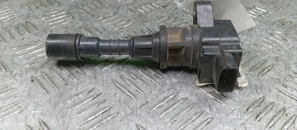 катушка зажигания Mazda L8DE SKP2T Mazda Bongo L8DE SKP2T LFB6-18-100