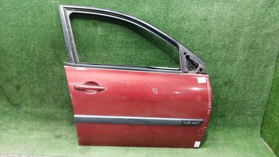 дверь боковая Renault  K4M BM Renault Megane 2 K4M BM 7751473729