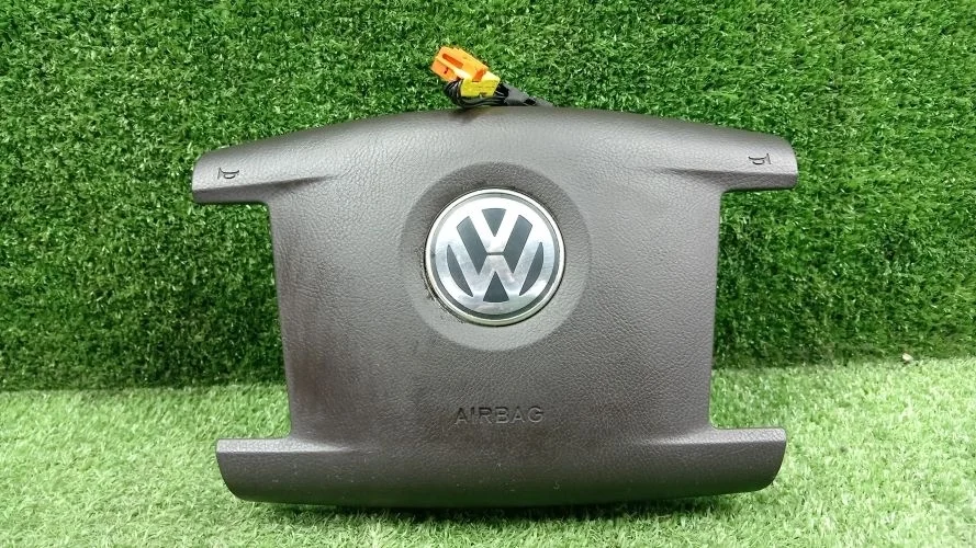 airbag водительский Volkswagen BMV 7LA Volkswagen Touareg BMV 7LA 3D0880203B